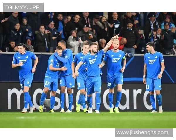 新一届足球明星崭露头角引领未来赛场风潮展现无限潜力与激情