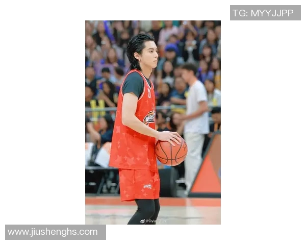 足球明星王鹤棣的精彩瞬间与个人魅力全景展示